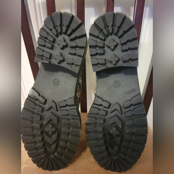 Universal Thread Ladies combat boots size 12M - Picture 4 of 7